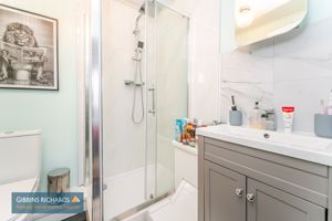 En-Suite- click for photo gallery